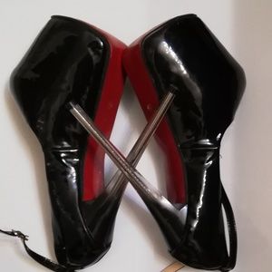 Women's pumps with red soles and transparent heels